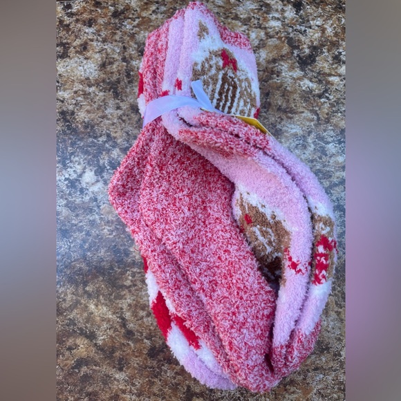 Forever 21 Set Of 3 Christmas Socks - Picture 3 of 3